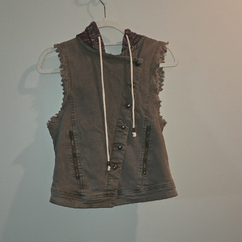 NWT BKE Dusty Olive Button Front Twill Vest